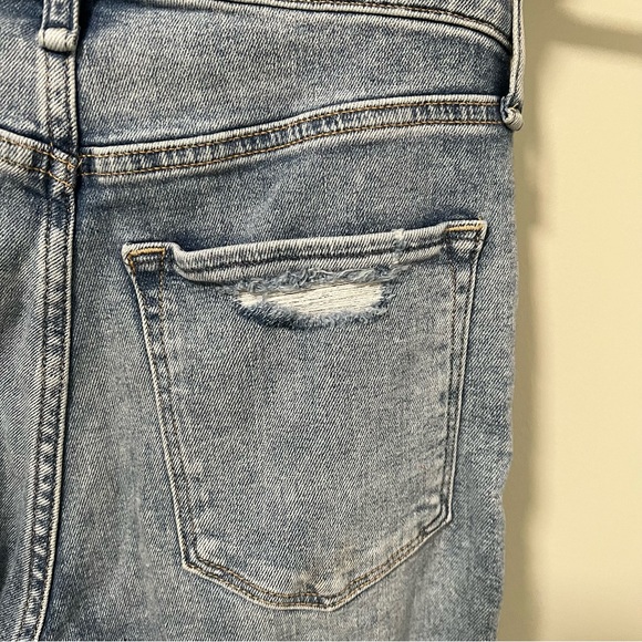 Abercrombie Light Wash Skinny Jeans - Picture 5 of 8